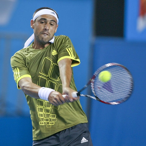 Marcos Faces Ferrer For Semi-Final Spot